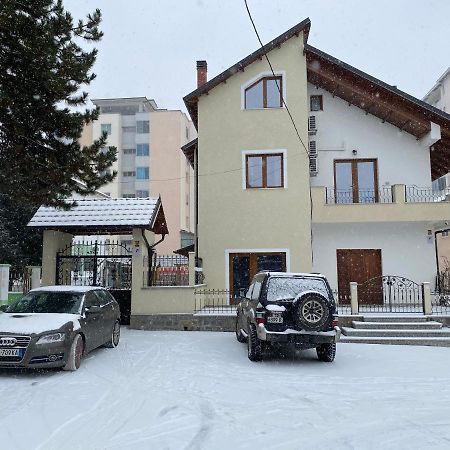 Guesthouse Tershana Peshkopi Exteriör bild