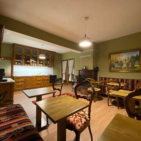Guesthouse Tershana Peshkopi Exteriör bild