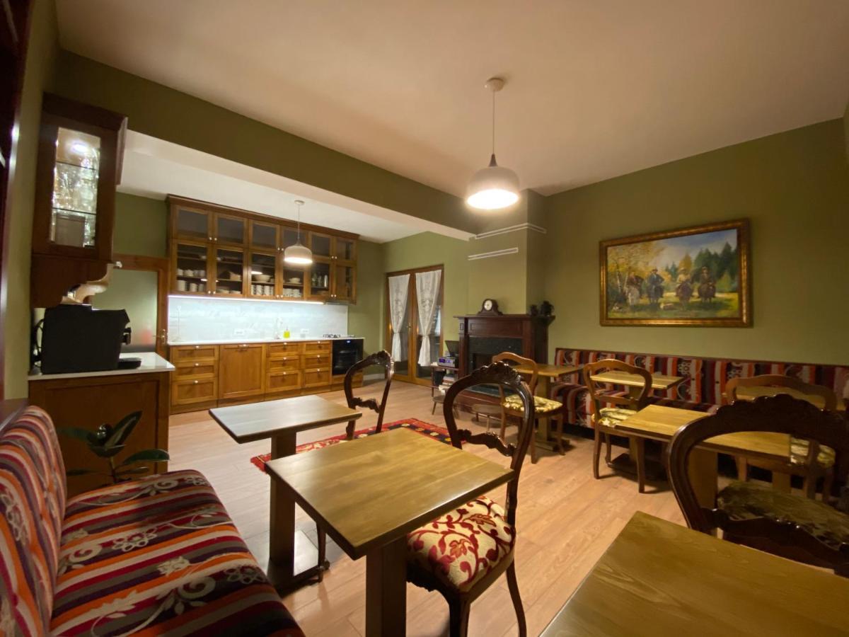 Guesthouse Tershana Peshkopi Exteriör bild
