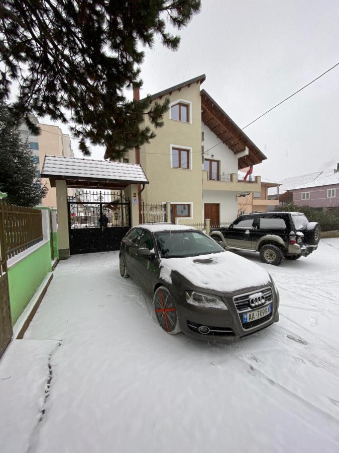 Guesthouse Tershana Peshkopi Exteriör bild