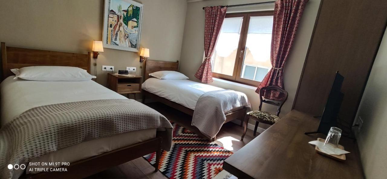 Guesthouse Tershana Peshkopi Exteriör bild